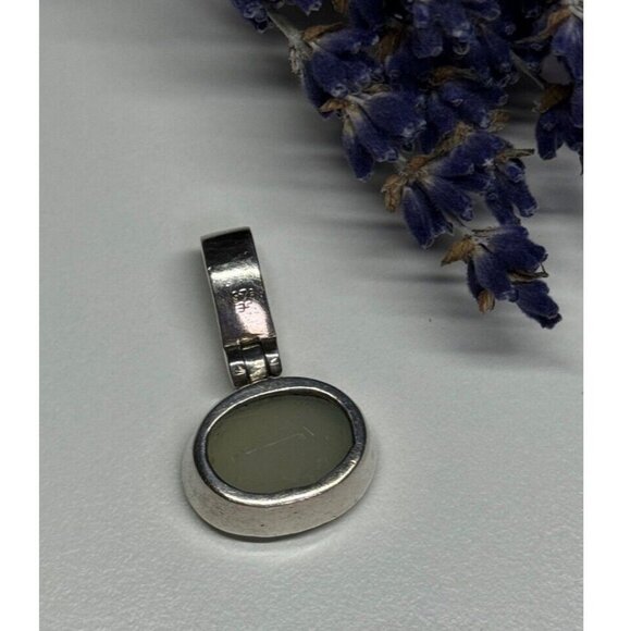 925 STERLING SILVER NEPHRITE PENDANT - Picture 1 of 7